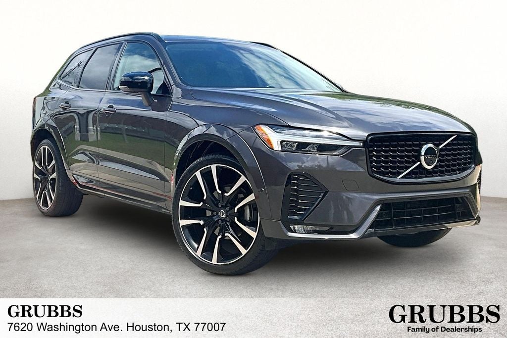 2023 Volvo XC60 B5 Ultimate Dark Theme