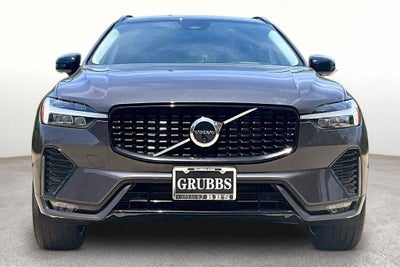 2023 Volvo XC60 B5 Ultimate Dark Theme