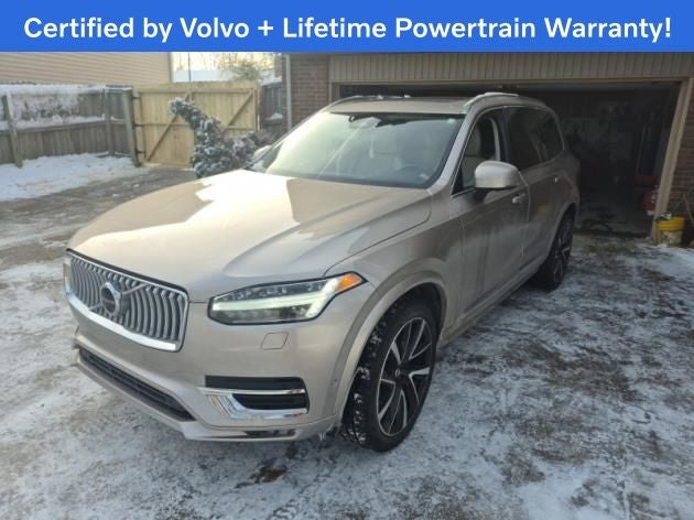 2024 Volvo XC90 B5 Plus
