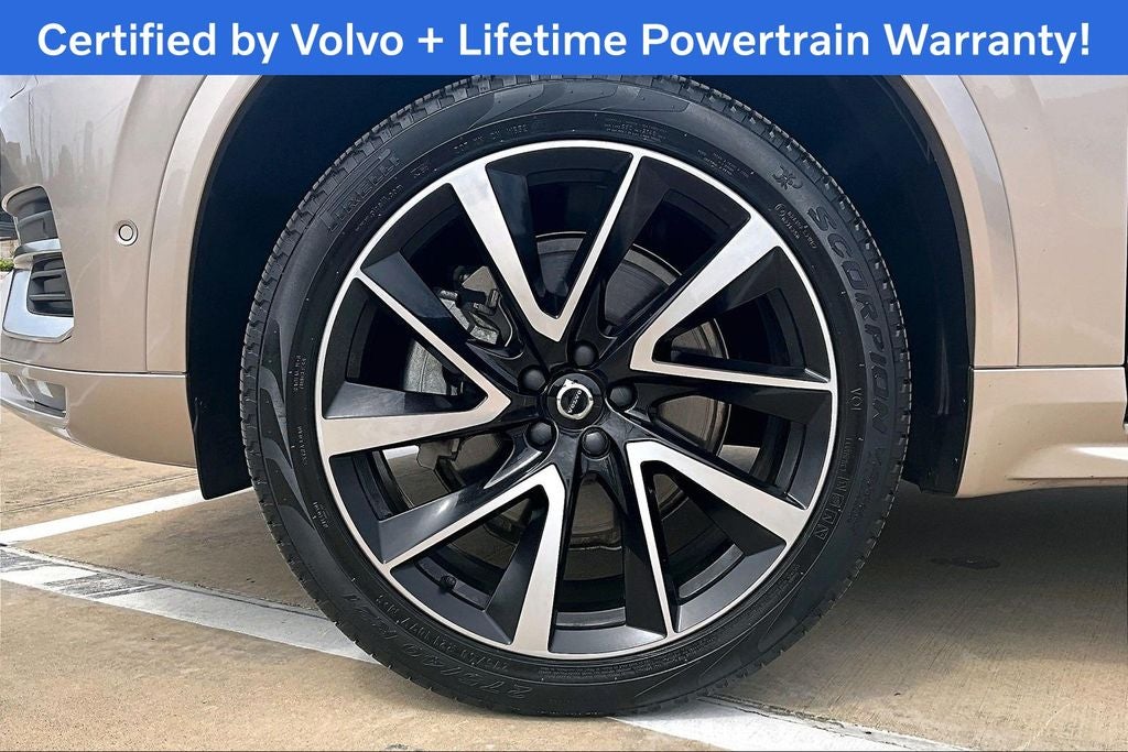 2024 Volvo XC90 B5 Plus