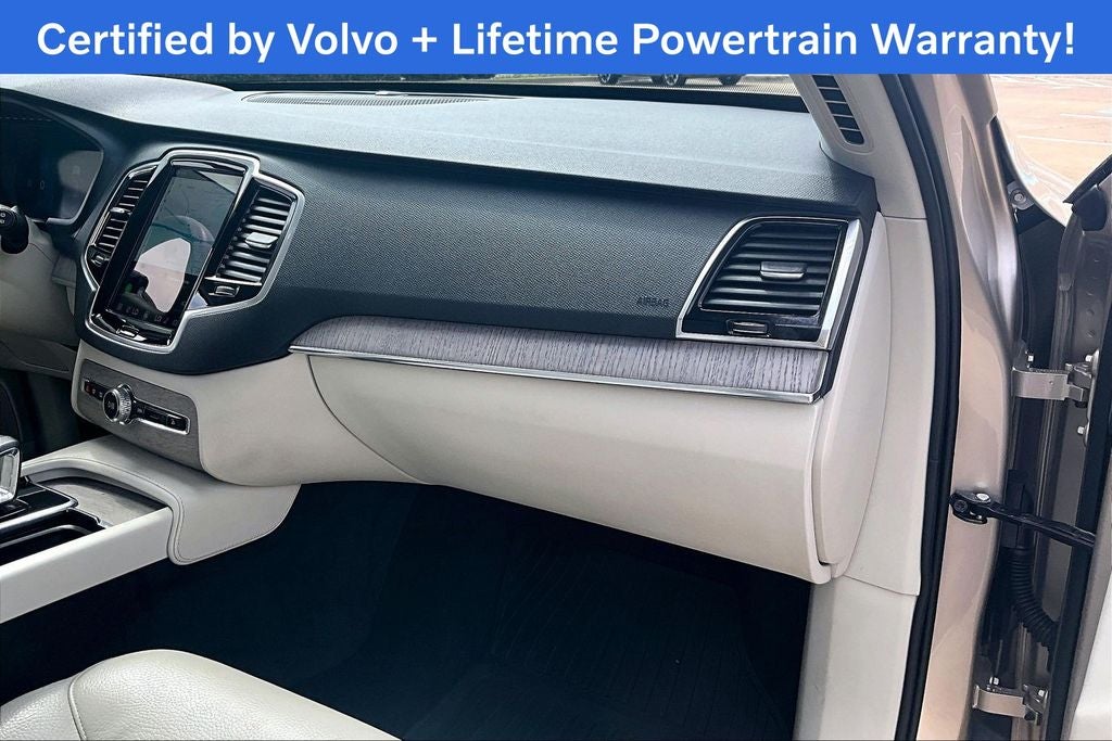 2024 Volvo XC90 B5 Plus