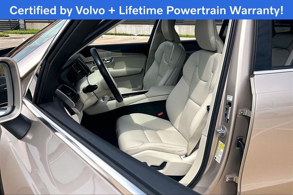 2024 Volvo XC90 B5 Plus