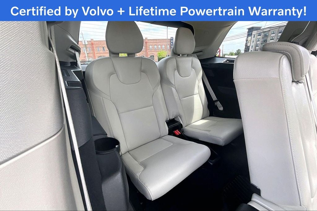 2024 Volvo XC90 B5 Plus