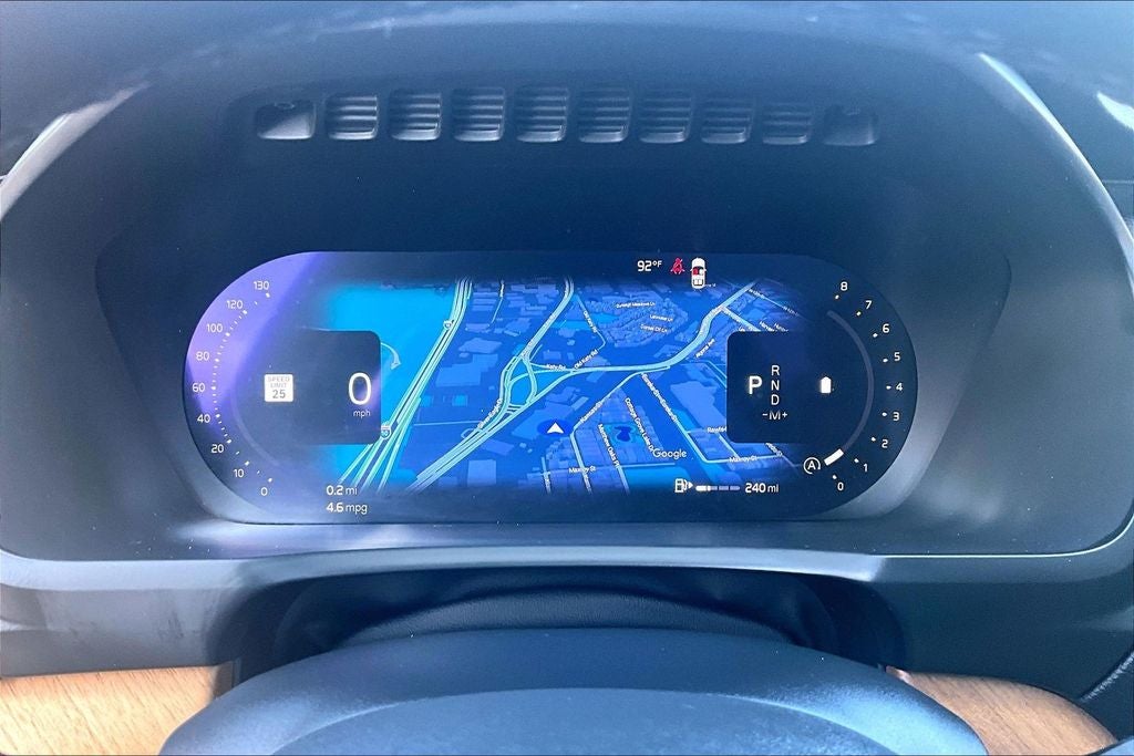 2024 Volvo XC90 B5 Plus