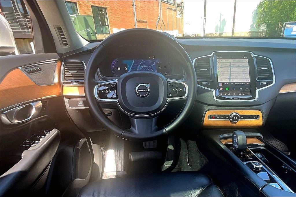 2024 Volvo XC90 B5 Plus