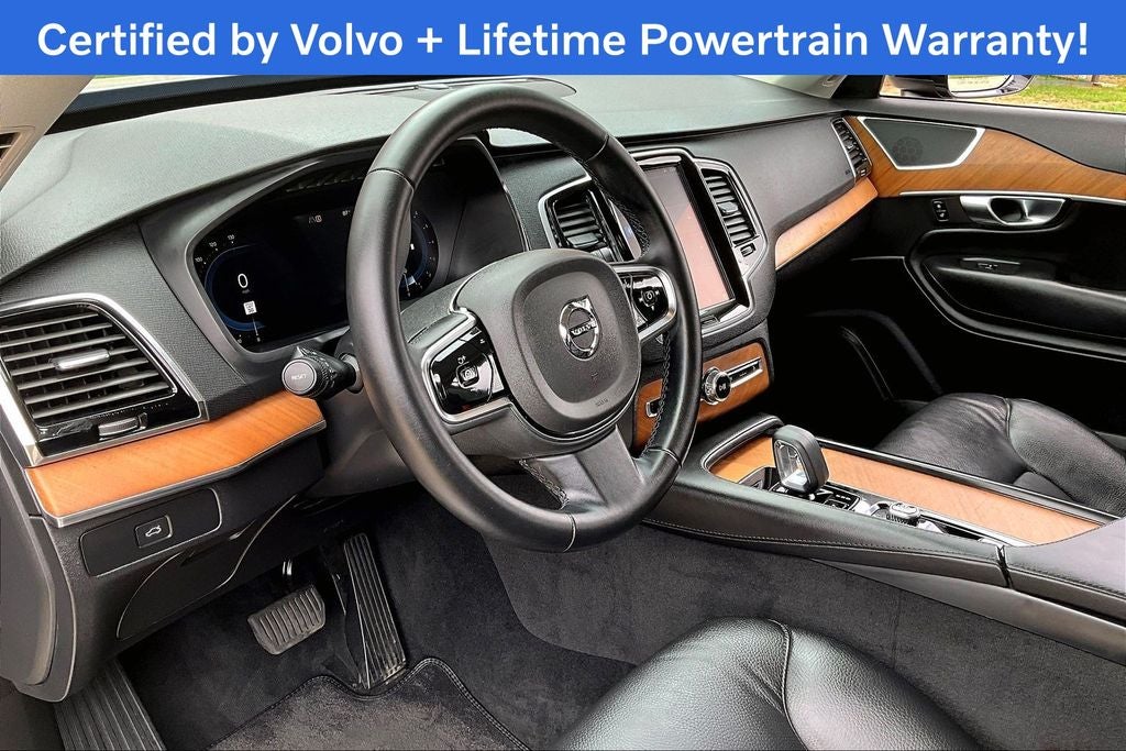 2024 Volvo XC90 B5 Plus