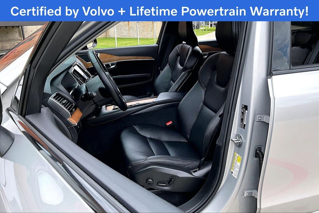 2024 Volvo XC90 B5 Plus