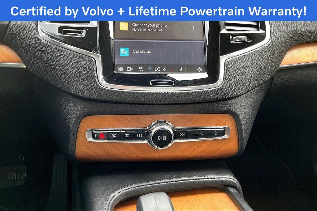 2024 Volvo XC90 B5 Plus