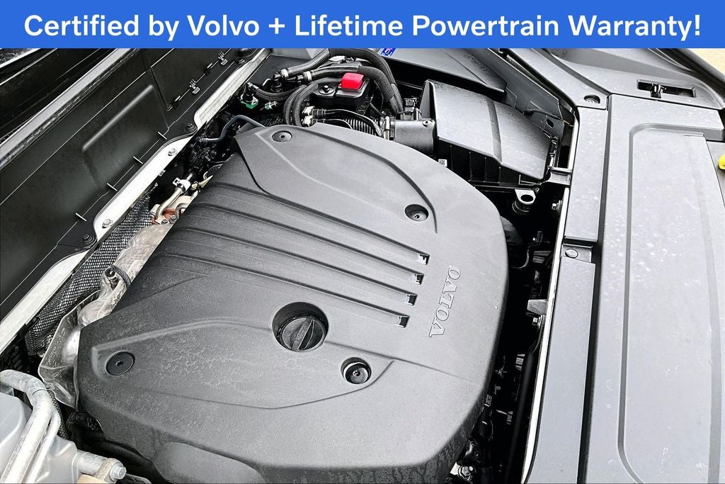 2024 Volvo XC90 B5 Plus