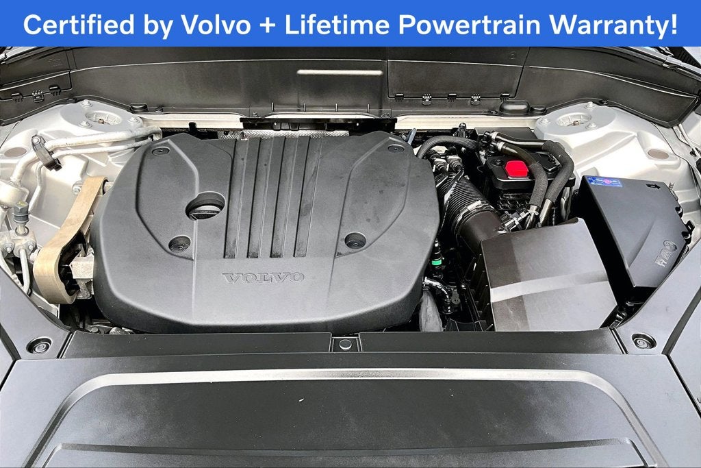 2024 Volvo XC90 B5 Plus