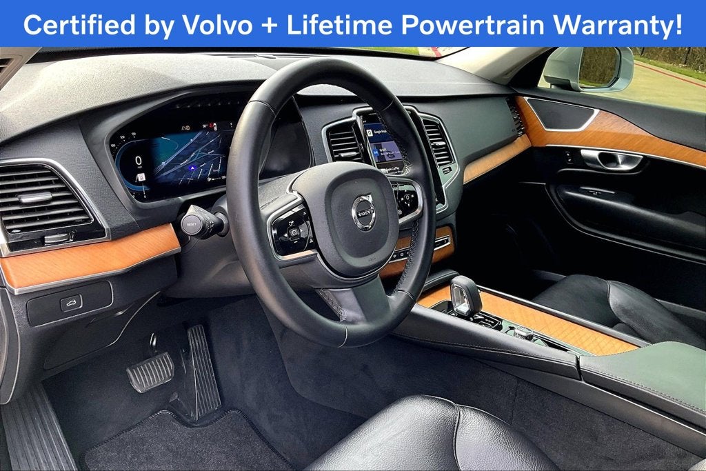 2024 Volvo XC90 B5 Plus