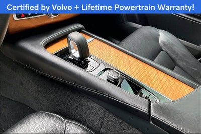 2024 Volvo XC90 B5 Plus