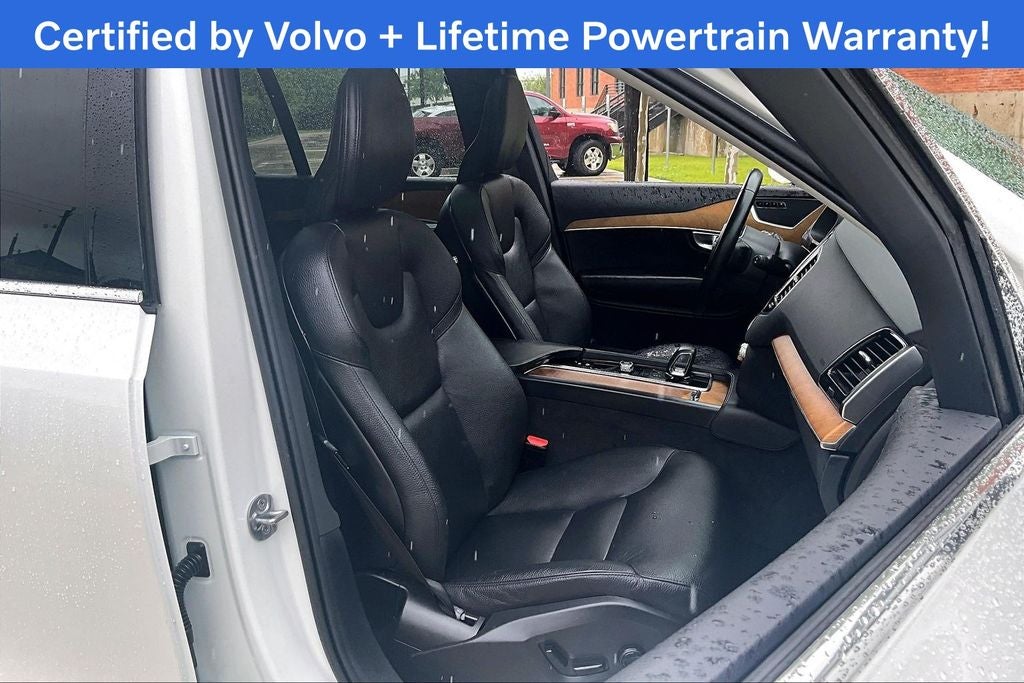 2023 Volvo XC90 B5 Plus