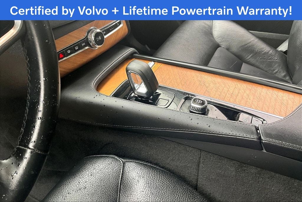 2023 Volvo XC90 B5 Plus
