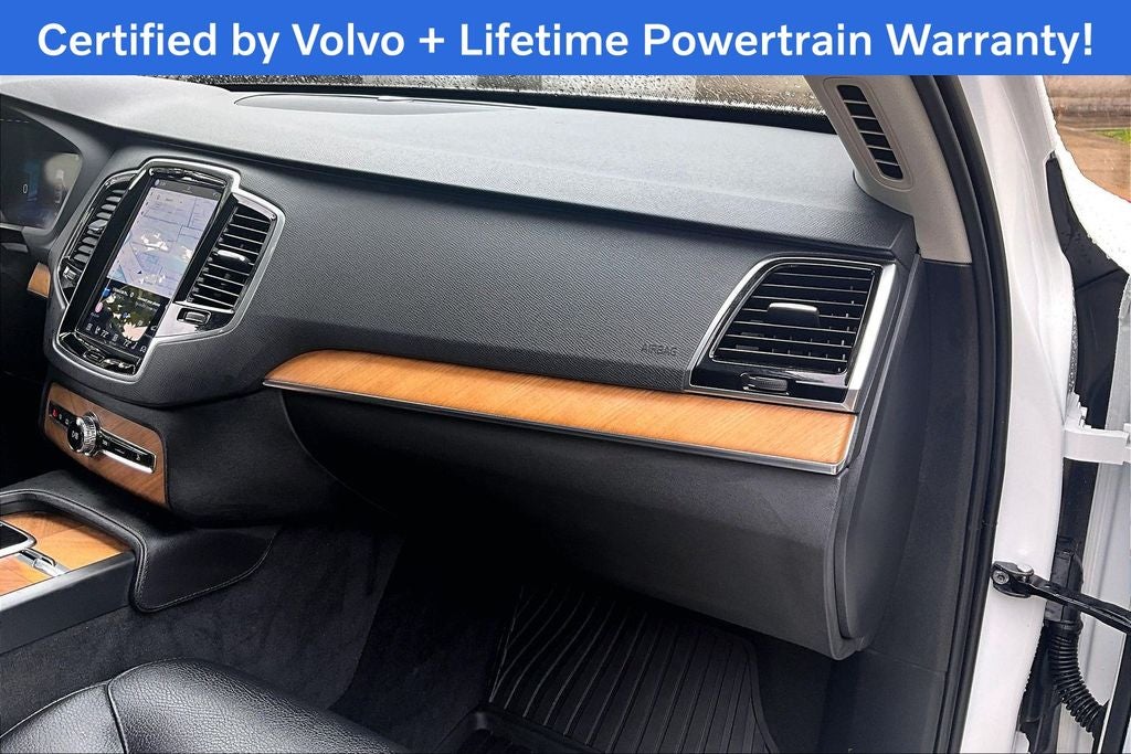 2023 Volvo XC90 B5 Plus
