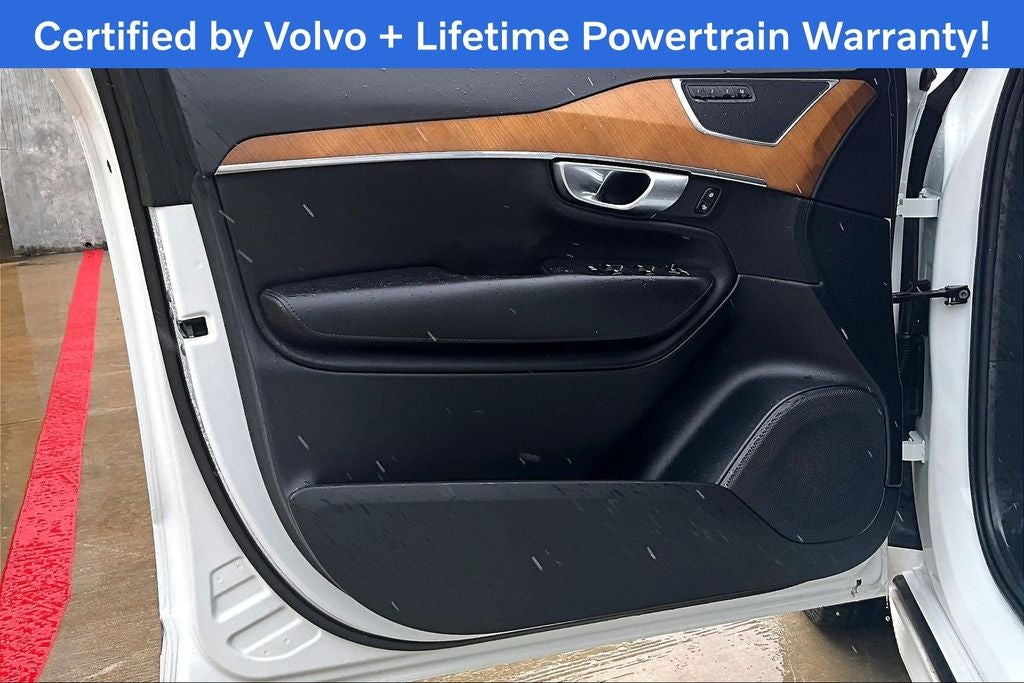 2023 Volvo XC90 B5 Plus