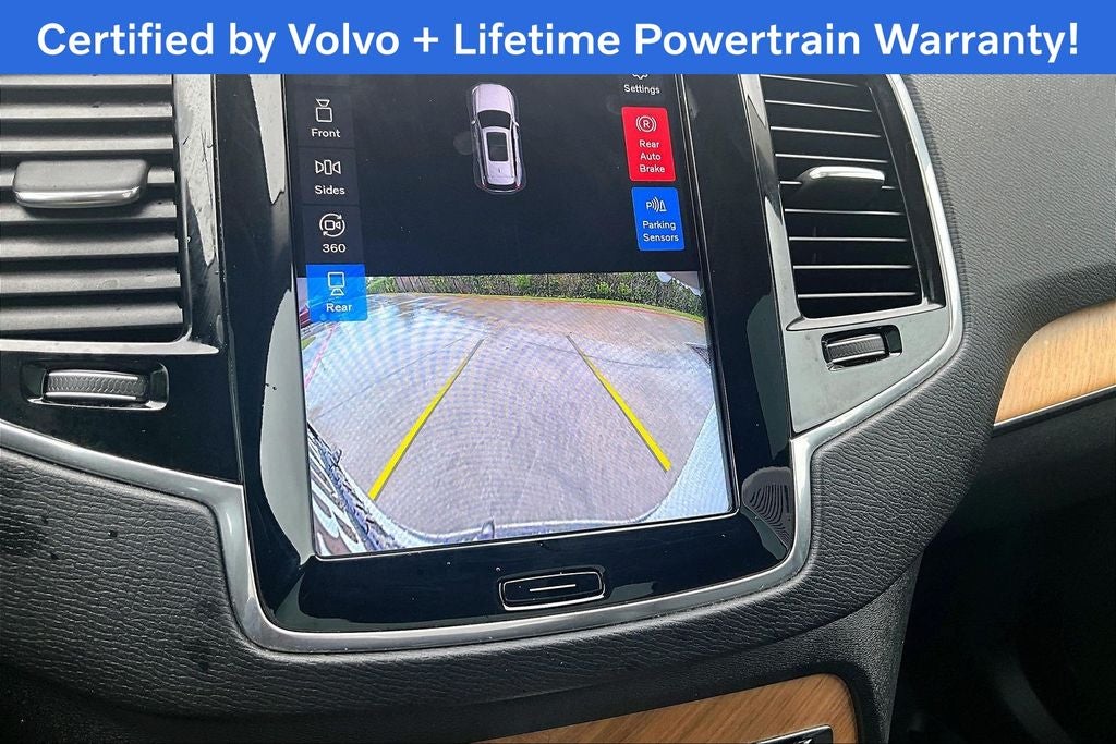 2023 Volvo XC90 B5 Plus