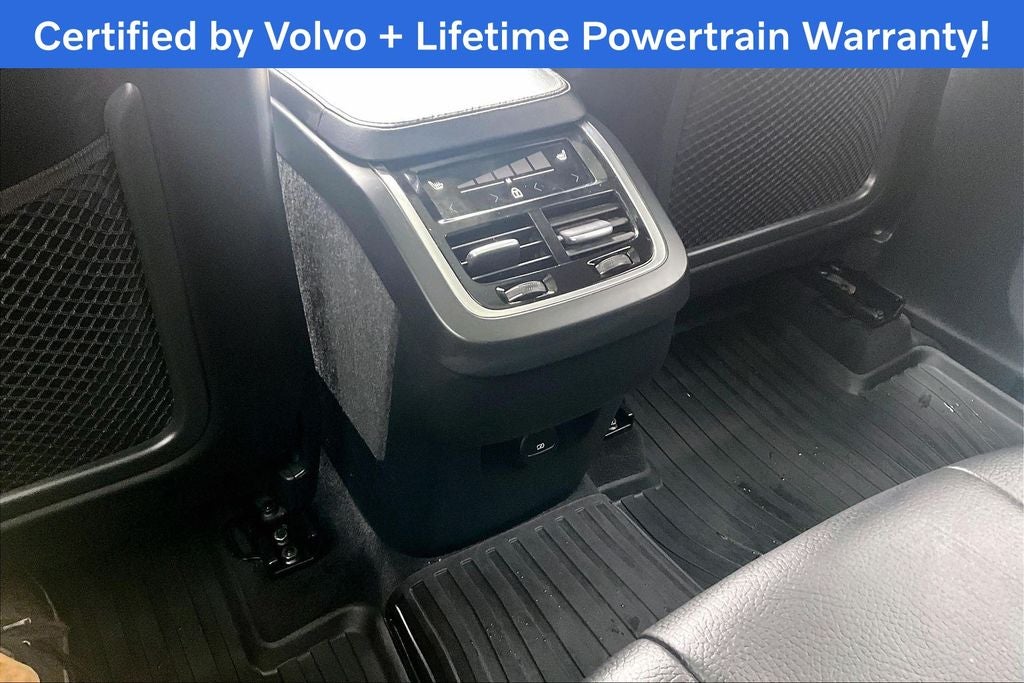 2023 Volvo XC90 B5 Plus