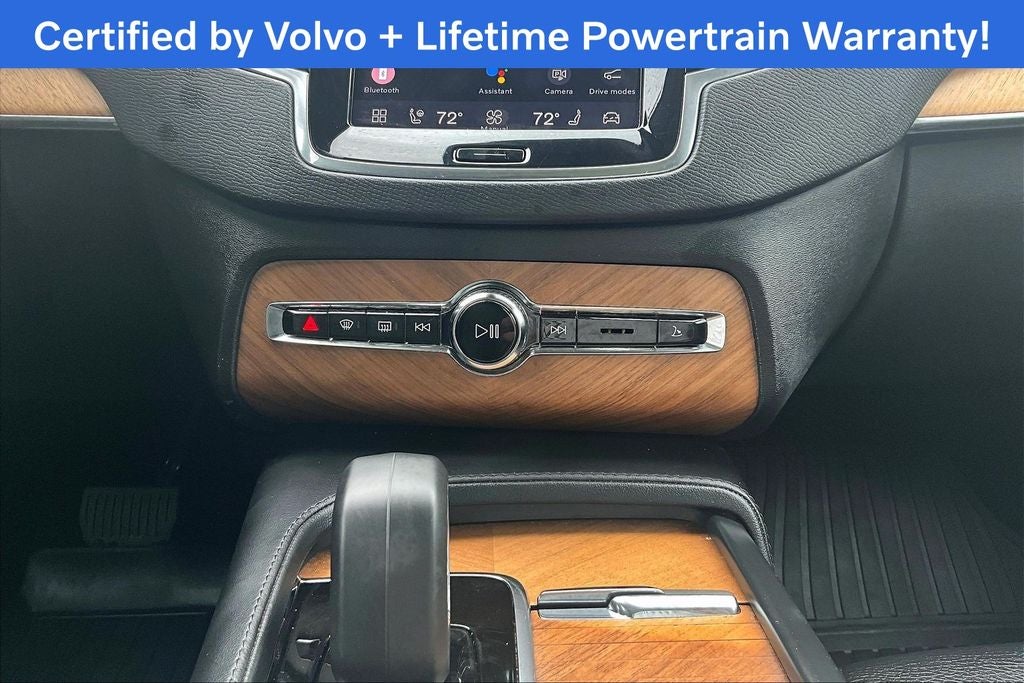2023 Volvo XC90 B5 Plus