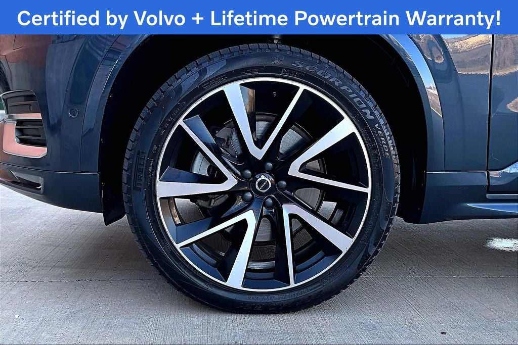 2023 Volvo XC90 B5 Plus