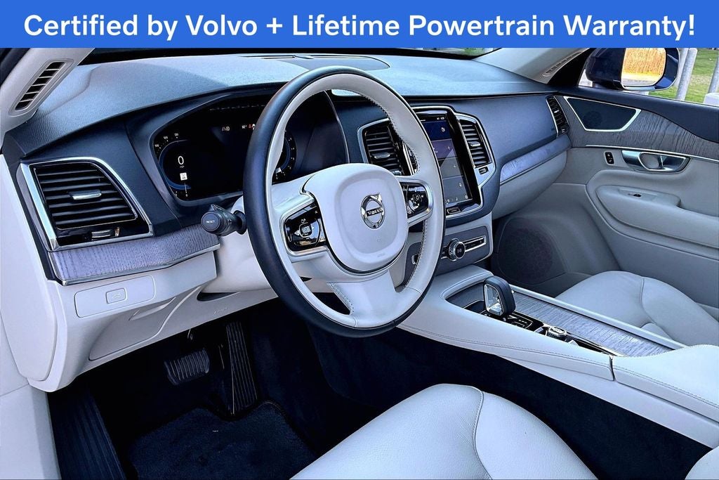 2023 Volvo XC90 B5 Plus