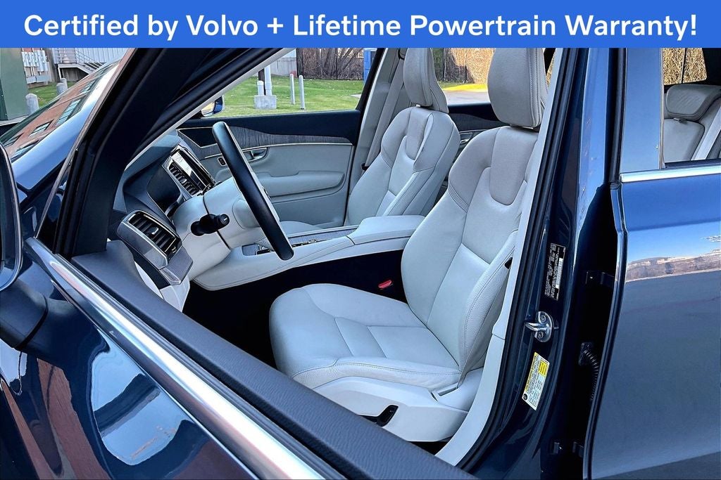 2023 Volvo XC90 B5 Plus