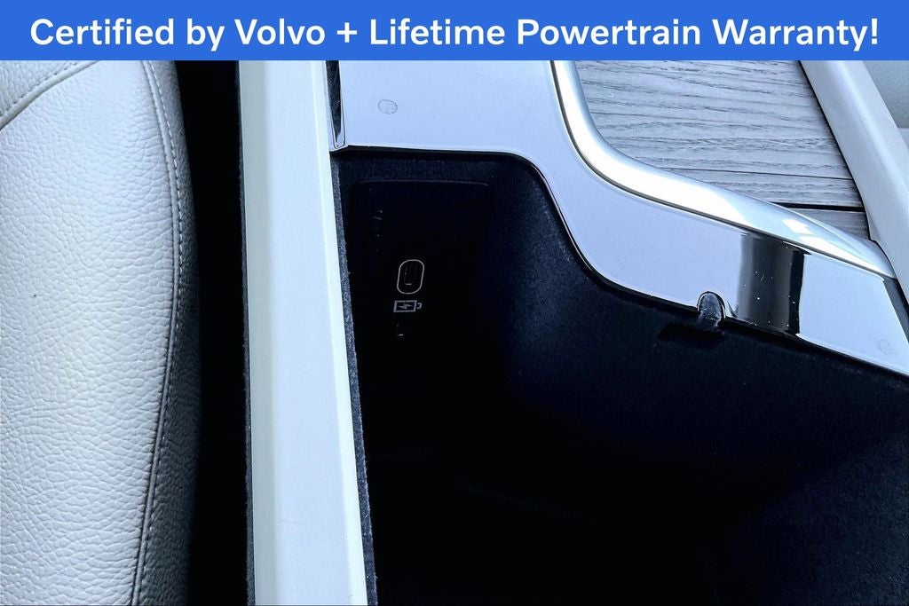 2023 Volvo XC90 B5 Plus