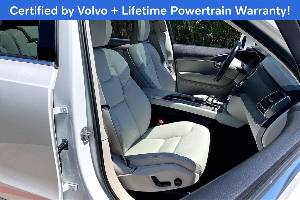 2023 Volvo XC90 B5 Plus