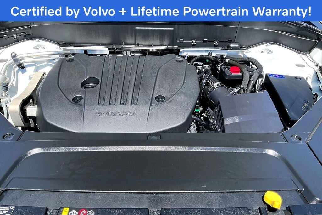 2023 Volvo XC90 B5 Plus