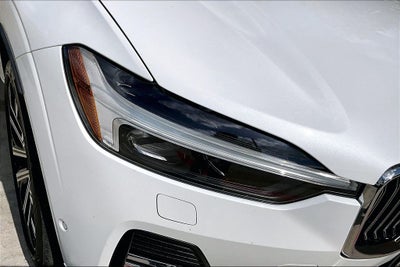 2023 Volvo XC60 B5 Ultimate Bright Theme