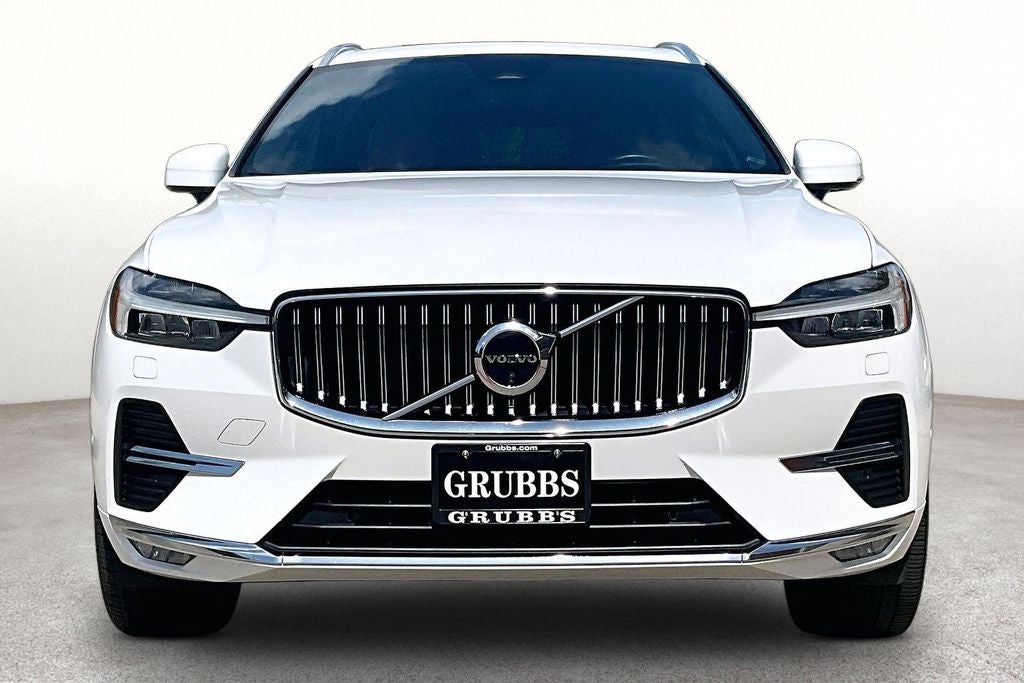 2023 Volvo XC60 B5 Ultimate Bright Theme
