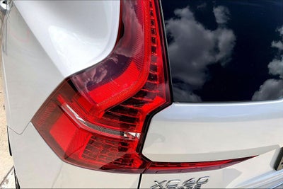 2023 Volvo XC60 B5 Ultimate Bright Theme