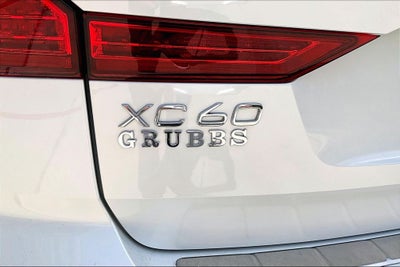 2023 Volvo XC60 B5 Ultimate Bright Theme