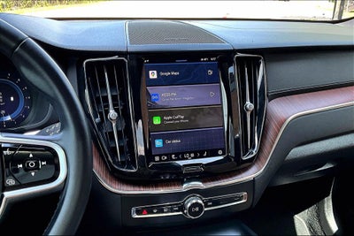 2023 Volvo XC60 B5 Ultimate Bright Theme