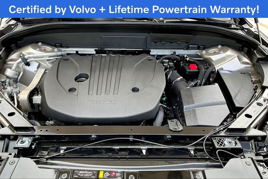 2023 Volvo XC60 B5 Ultimate Bright Theme