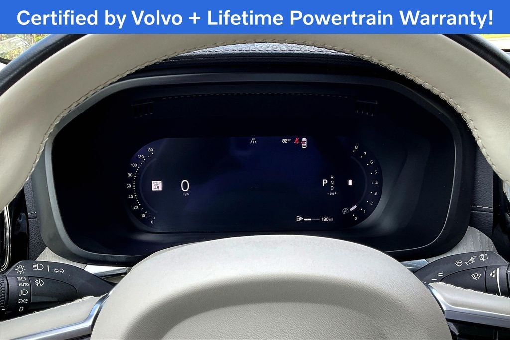 2023 Volvo XC60 B5 Ultimate Bright Theme