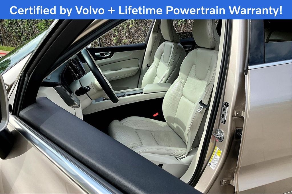 2023 Volvo XC60 B5 Ultimate Bright Theme