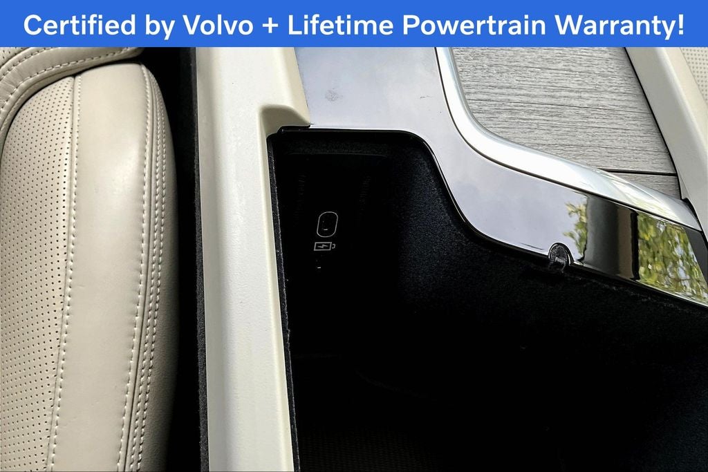 2023 Volvo XC60 B5 Ultimate Bright Theme