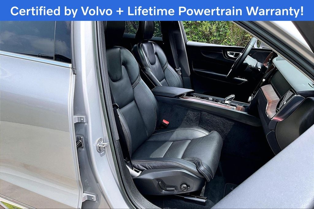 2023 Volvo XC60 B5 Ultimate Bright Theme