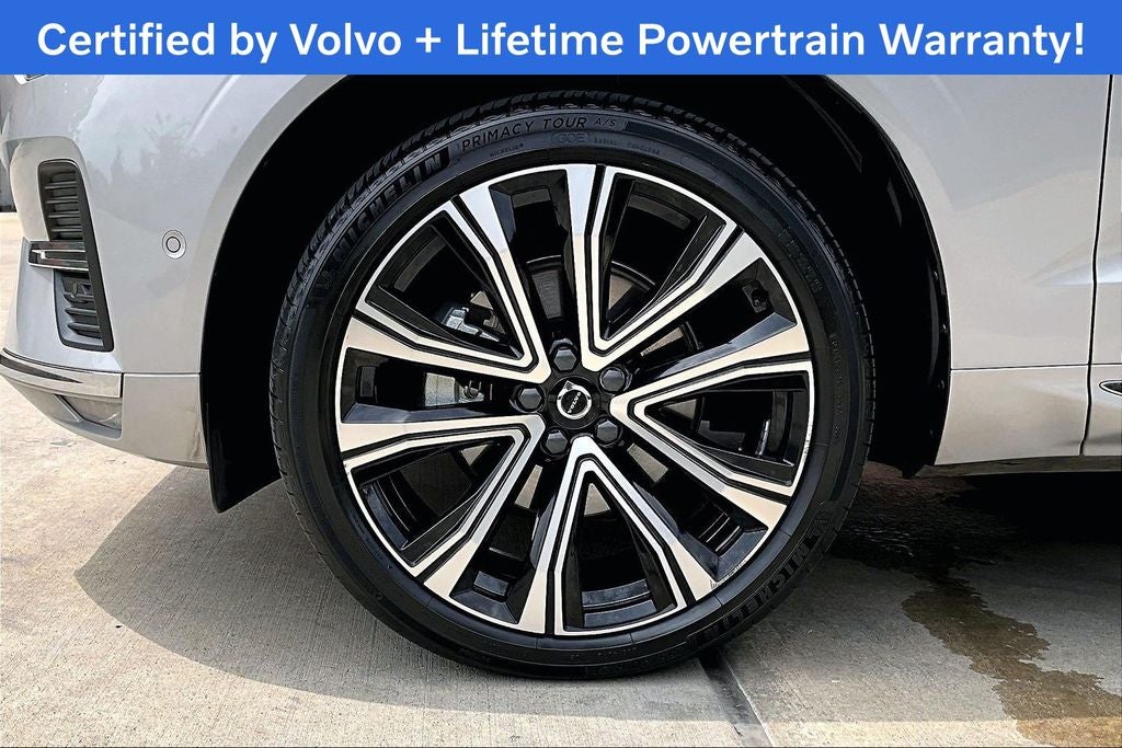 2023 Volvo XC60 B5 Ultimate Bright Theme