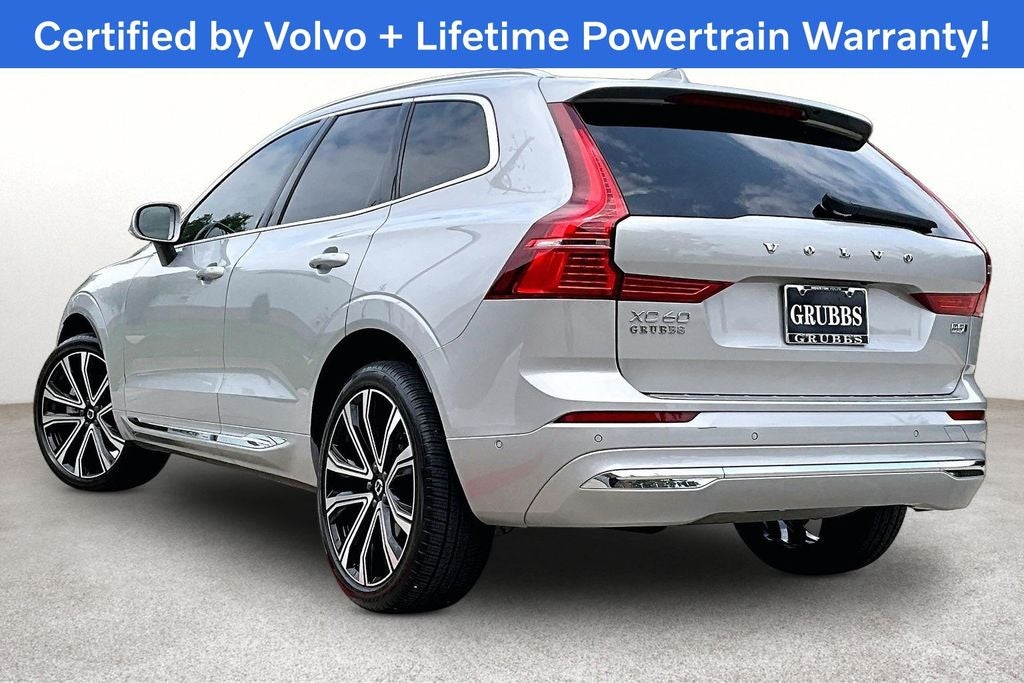 2023 Volvo XC60 B5 Ultimate Bright Theme