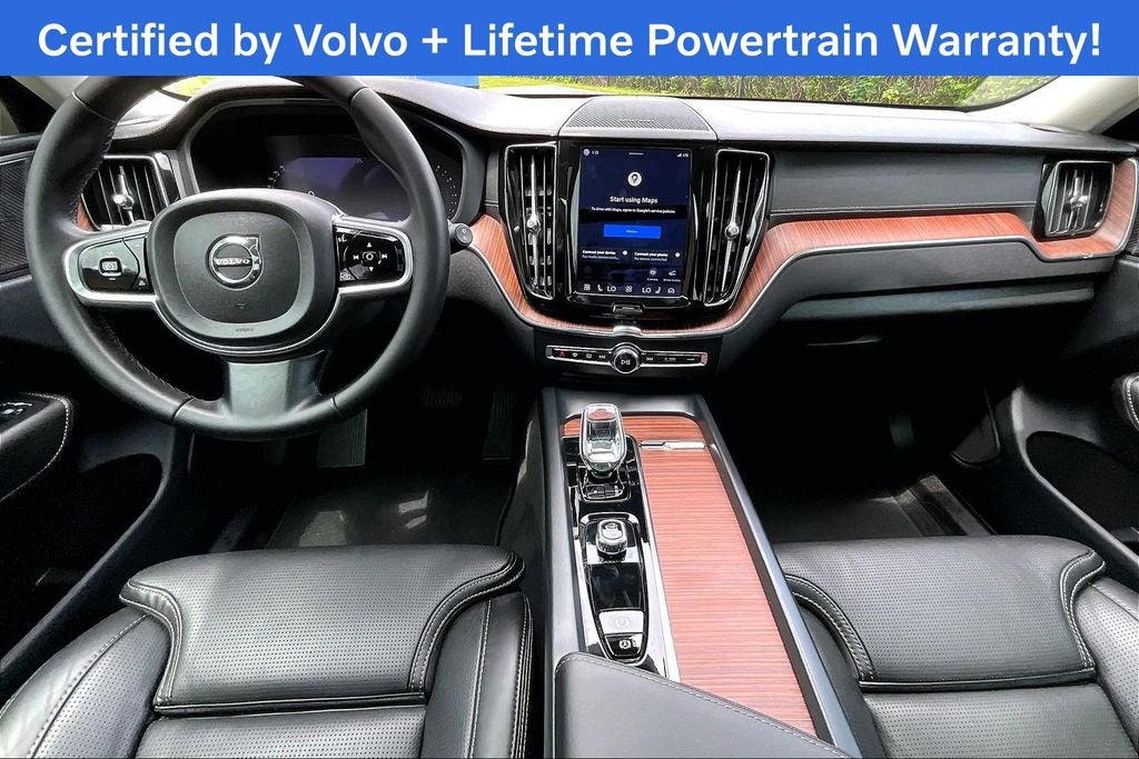 2023 Volvo XC60 B5 Ultimate Bright Theme