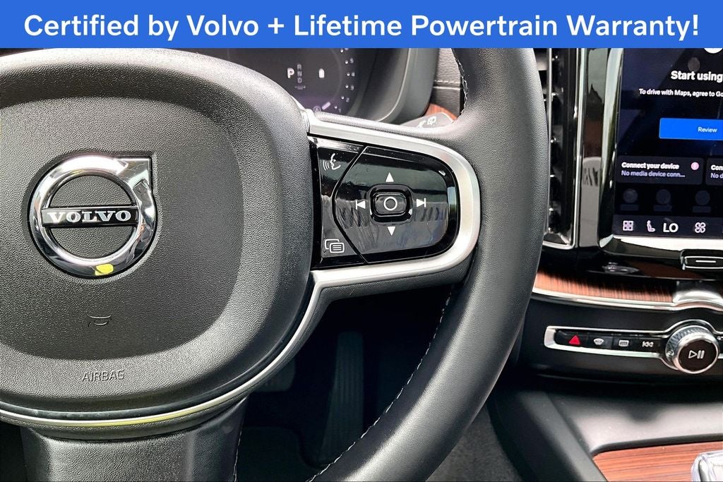 2023 Volvo XC60 B5 Ultimate Bright Theme