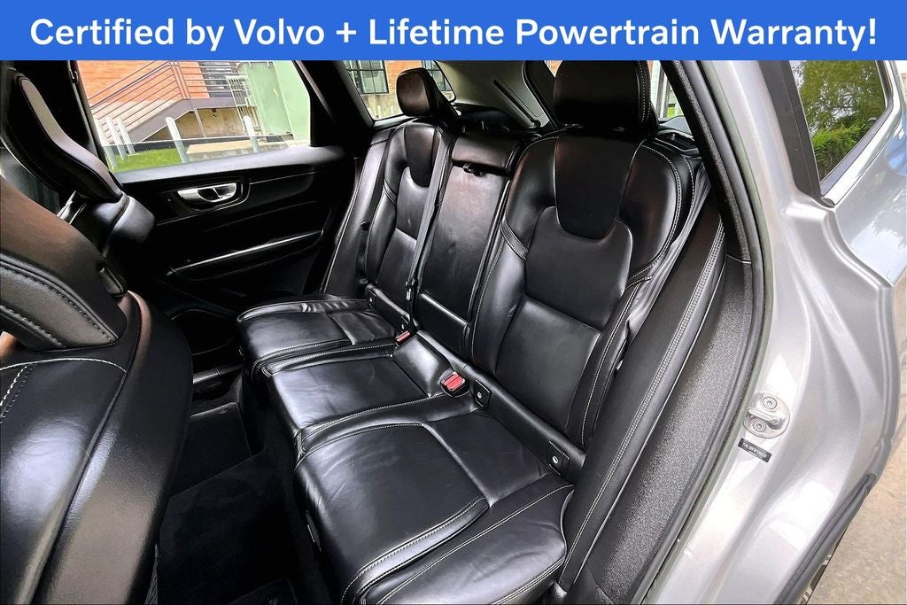 2023 Volvo XC60 B5 Ultimate Bright Theme