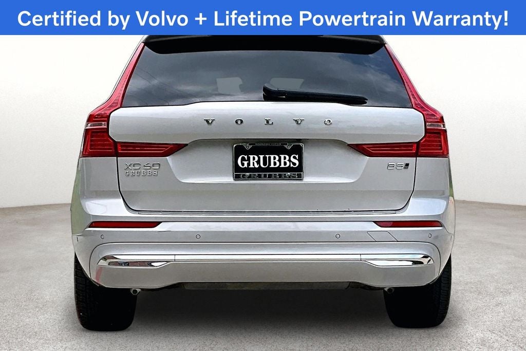2023 Volvo XC60 B5 Ultimate Bright Theme