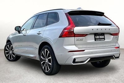 2024 Volvo XC60 B5 Plus Dark Theme