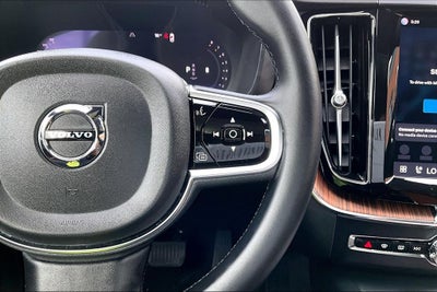 2024 Volvo XC60 B5 Plus Dark Theme