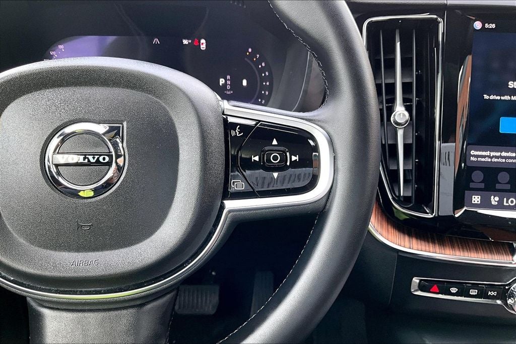 2024 Volvo XC60 B5 Plus Dark Theme