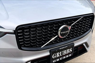 2024 Volvo XC60 B5 Plus Dark Theme