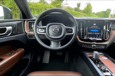 2024 Volvo XC60 B5 Plus Dark Theme